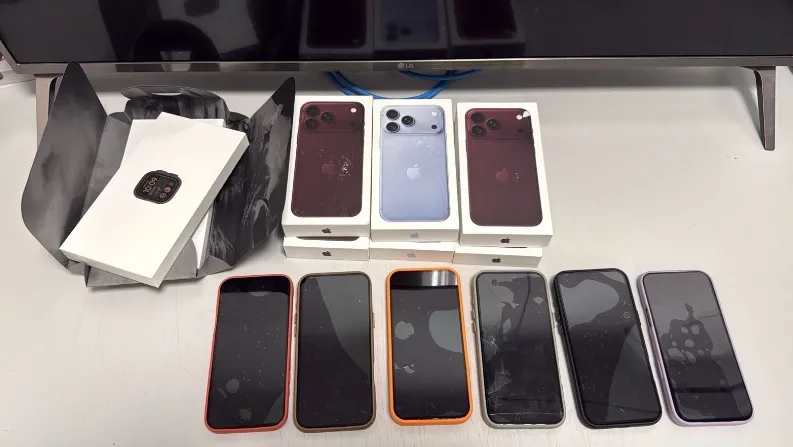 Mulher é presa com celulares presos ao corpo no aeroporto de Cascavel 